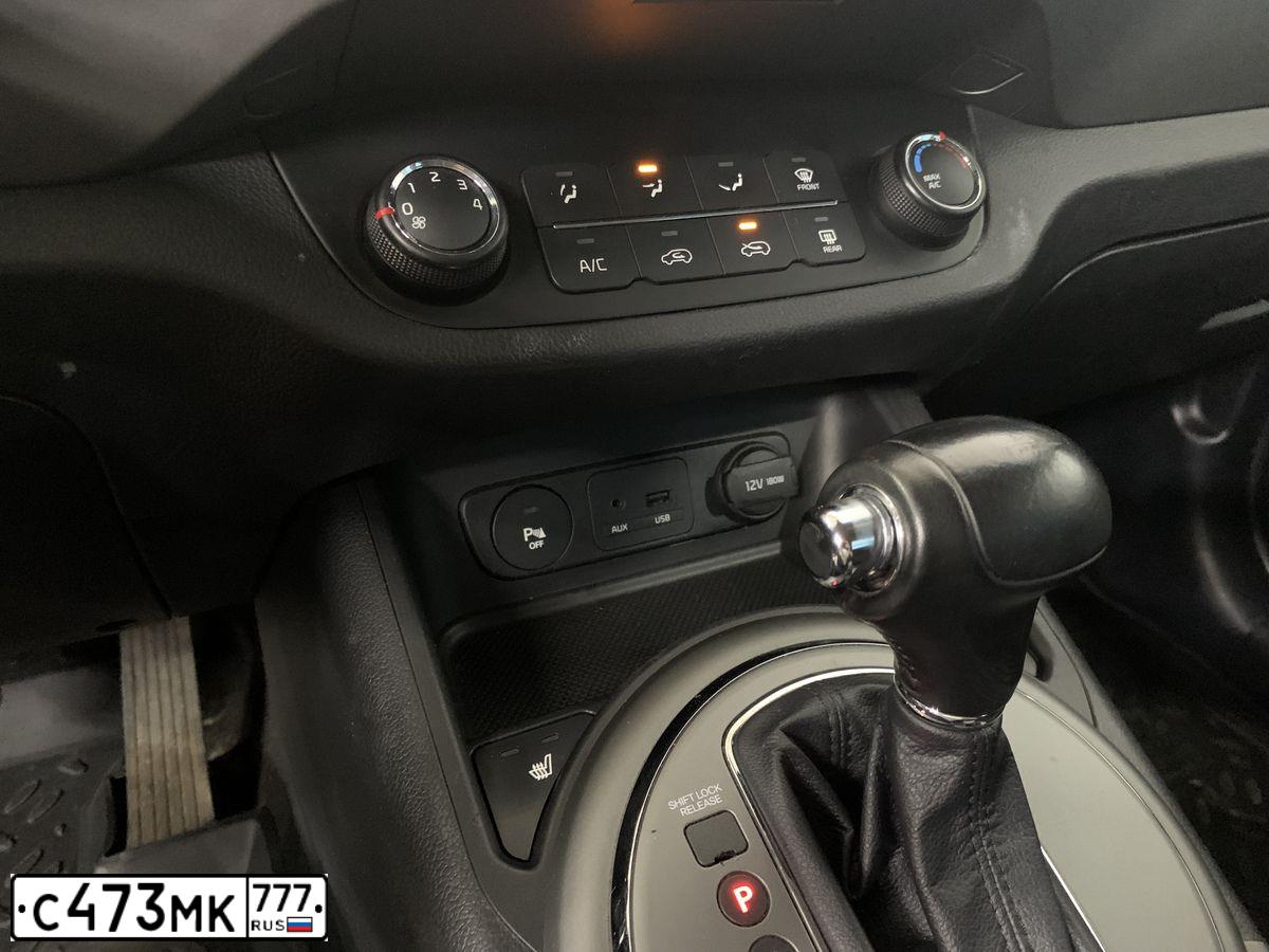 Фото автомобиля KIA SPORTAGE, 2014 — госномер Х753ВТ180. Цвет: Оранжевый