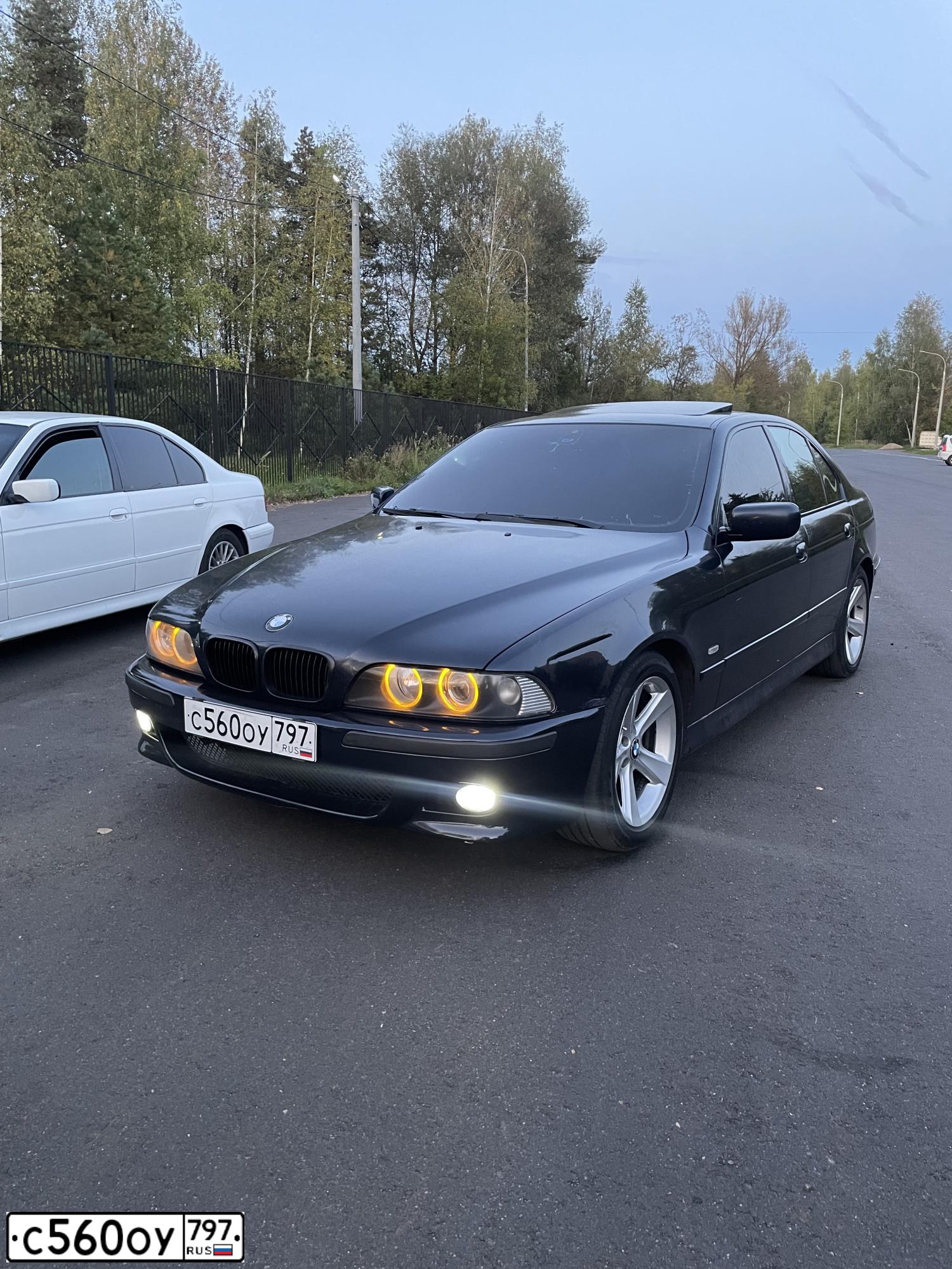 Фото автомобиля BMW SERIE 5, 1998 — госномер С560ОУ797. Цвет: синий