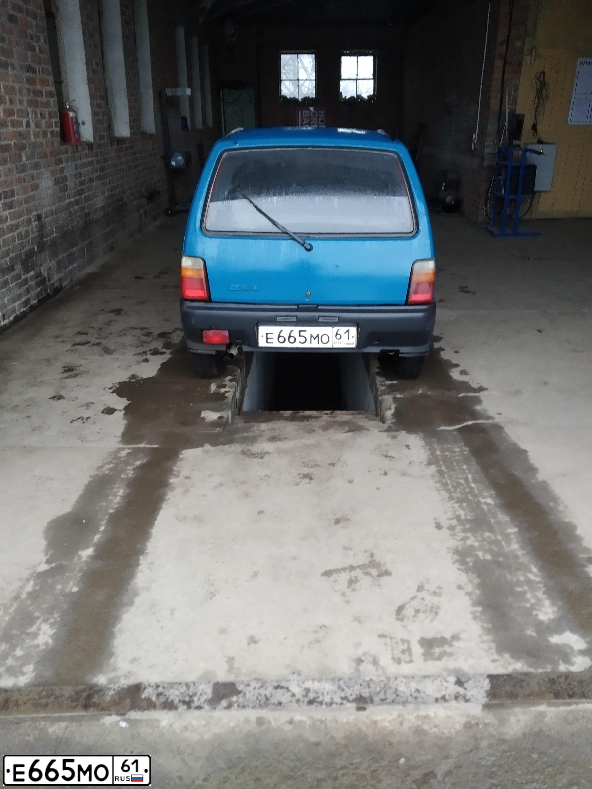 Фото автомобиля SEAZ OKA, 2002 — госномер Е665МО61. Цвет: ВАСИЛЬКОВЫЙ