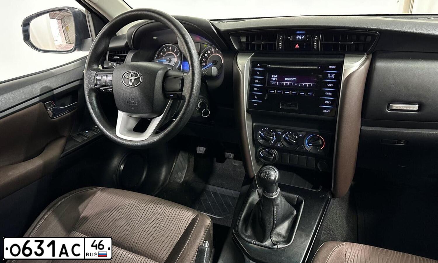 Фото автомобиля TOYOTA FORTUNER, 2019 — госномер Т246НХ58