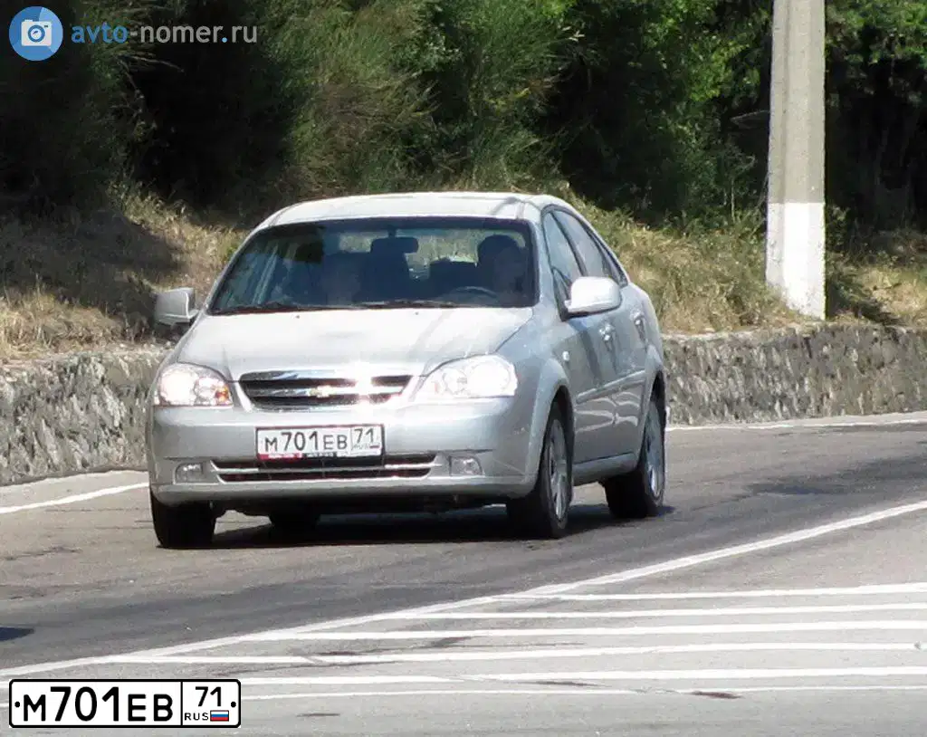 Фото автомобиля CHEVROLET LACETTI, 2011 — госномер М701ЕВ71. Цвет: СЕРЕБРИСТЫЙ