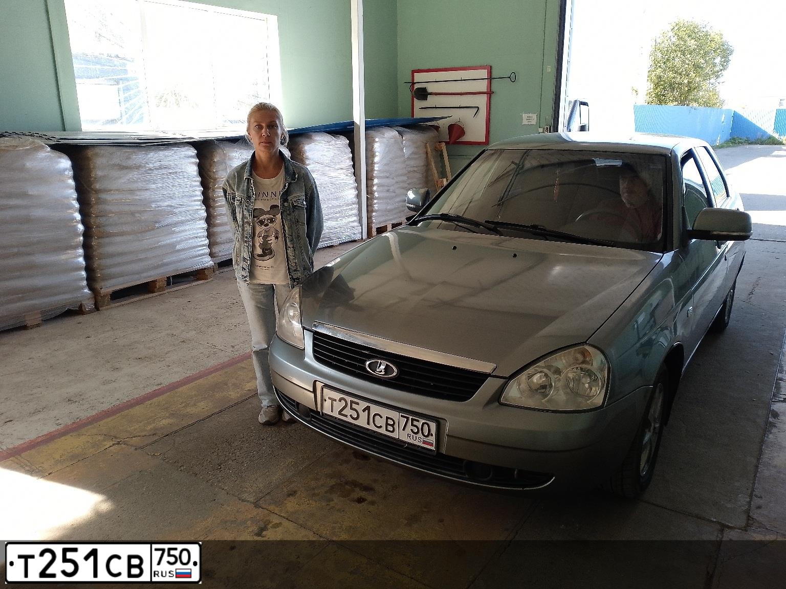Фото автомобиля LADA 2172 PRIORA, 2010 — госномер Т251СВ750. Цвет: Зеленый Серый