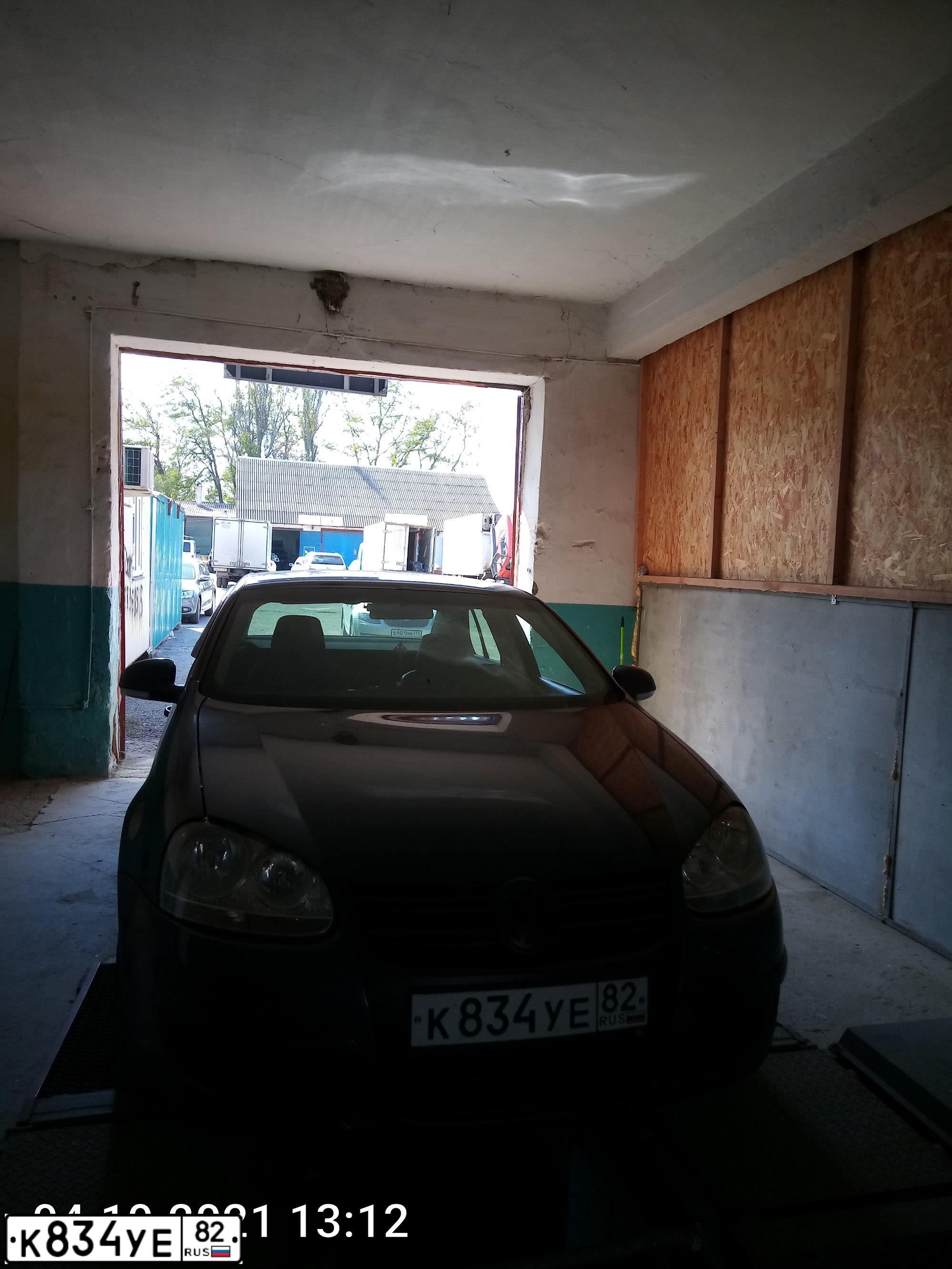 Фото автомобиля VOLKSWAGEN JETTA, 2007 — госномер А726АС185. Цвет: Темно-синий