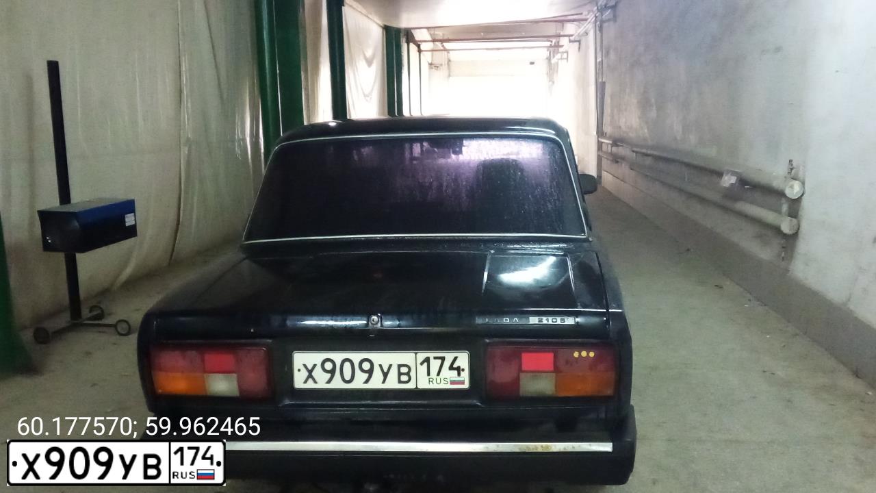 Фото автомобиля LADA 2105 LADA, 2010 — госномер Н698МК174. Цвет: СИНЕ-ЧЕРНЫЙ