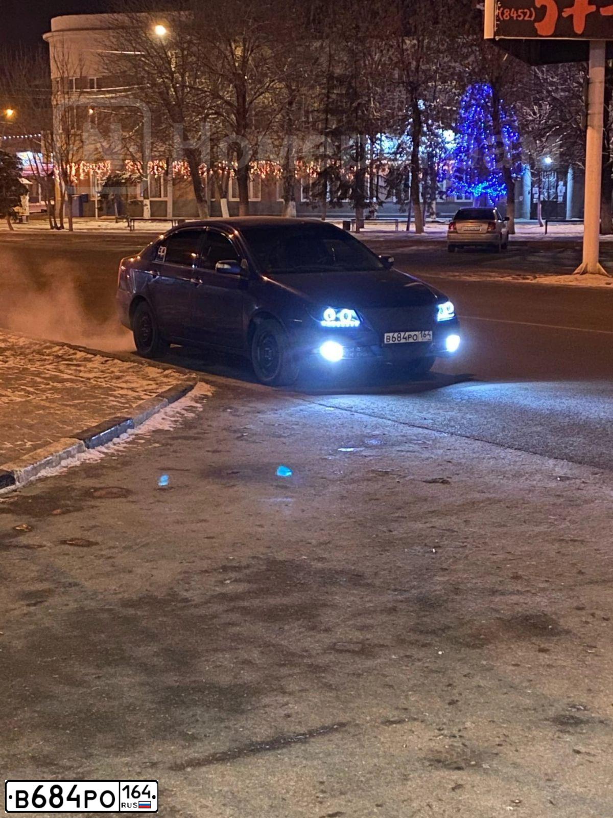 Фото автомобиля LIFAN SOLANO, 2010 — госномер М741КО164. Цвет: синий