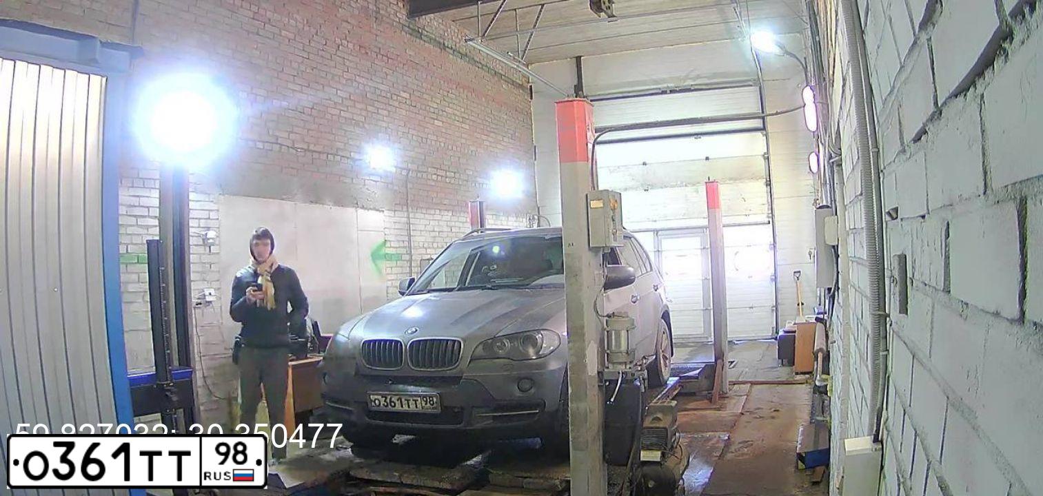 Фото автомобиля BMW X5, 2007 — госномер А562ЕК778. Цвет: Серый