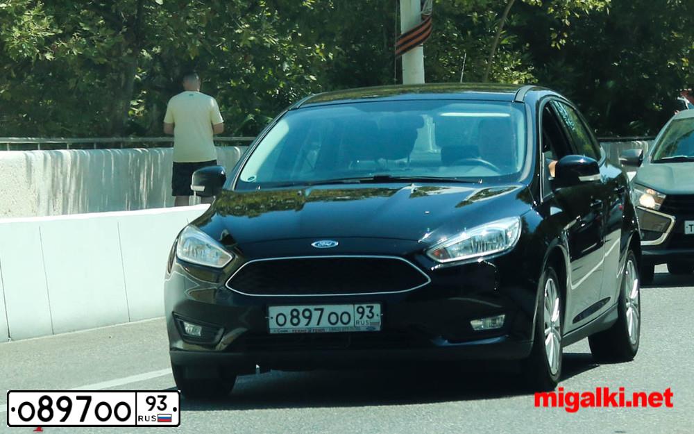 Фото автомобиля RENAULT DUSTER, 2013 — госномер С374ТО123. Цвет: БЕЖЕВЫЙ