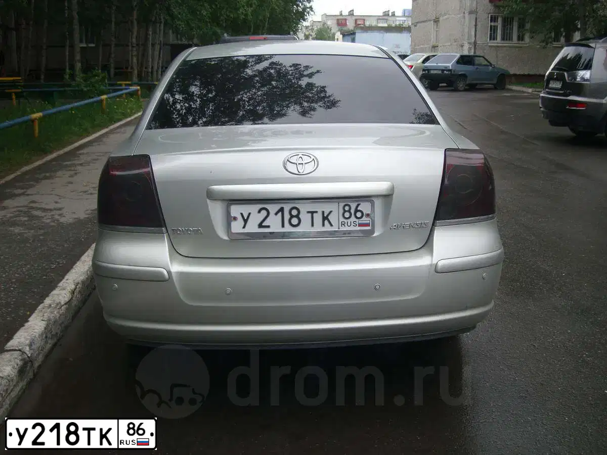 Фото автомобиля TOYOTA AVENSIS, 2007 — госномер В944СХ186. Цвет: Серебристый