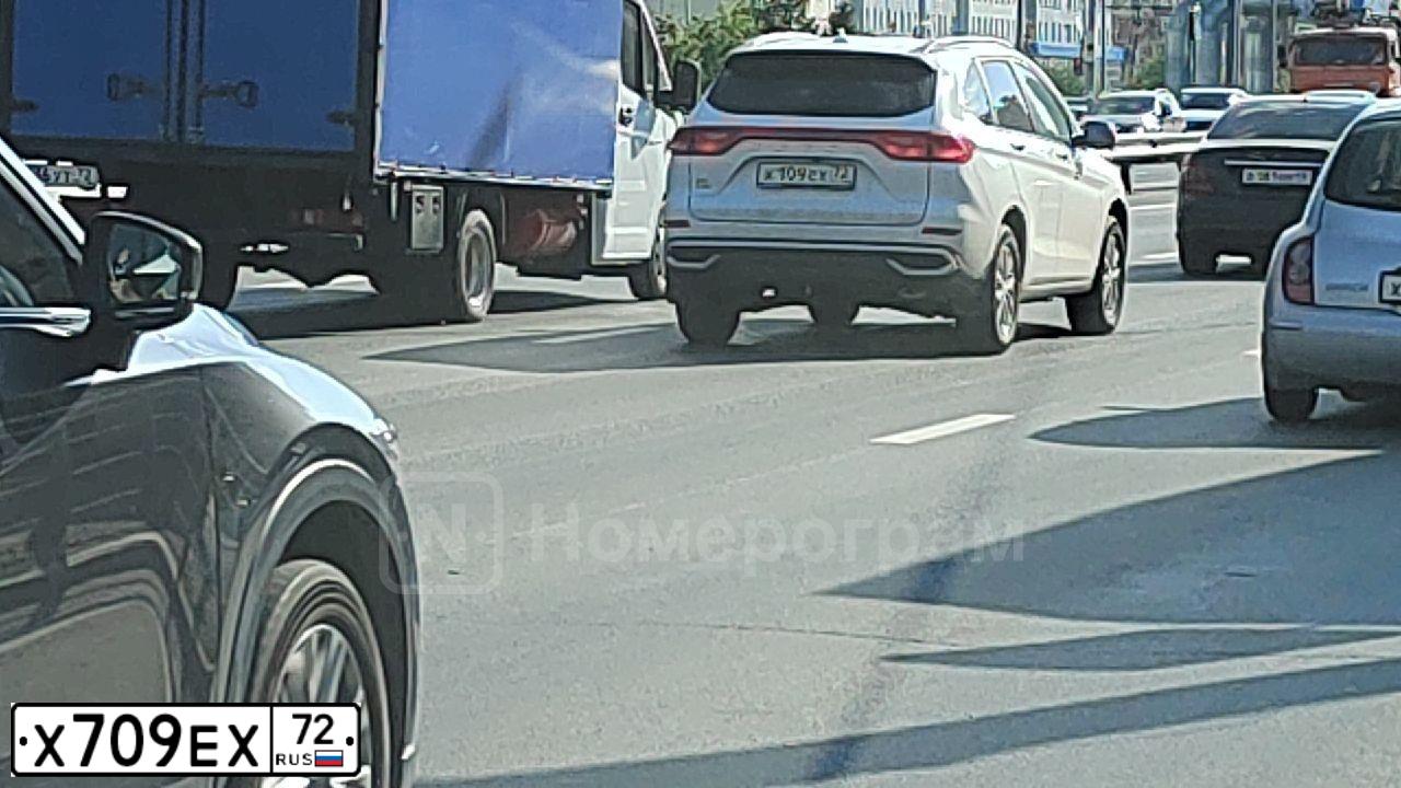 Фото автомобиля MITSUBISHI MONTERO, 2000 — госномер Х006УК197. Цвет: ЧЕРНЫЙ