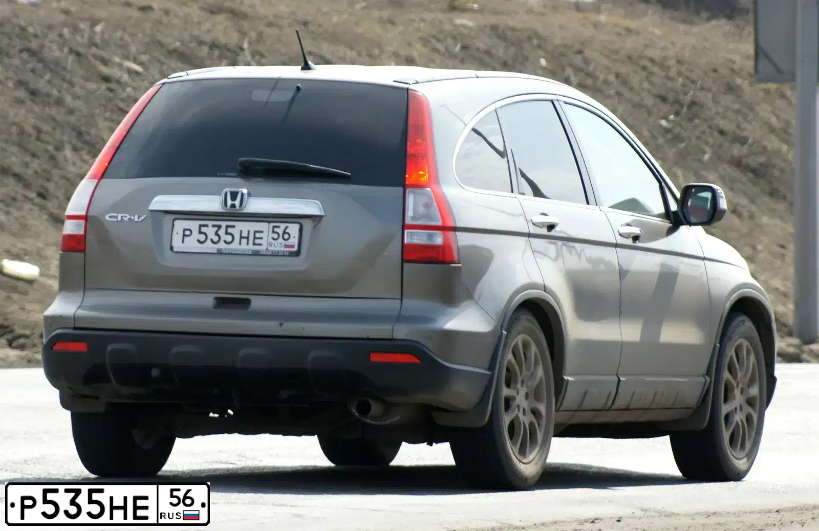 Фото автомобиля HONDA CR-V, 2008 — госномер Р535НЕ56. Цвет: СЕРЫЙ