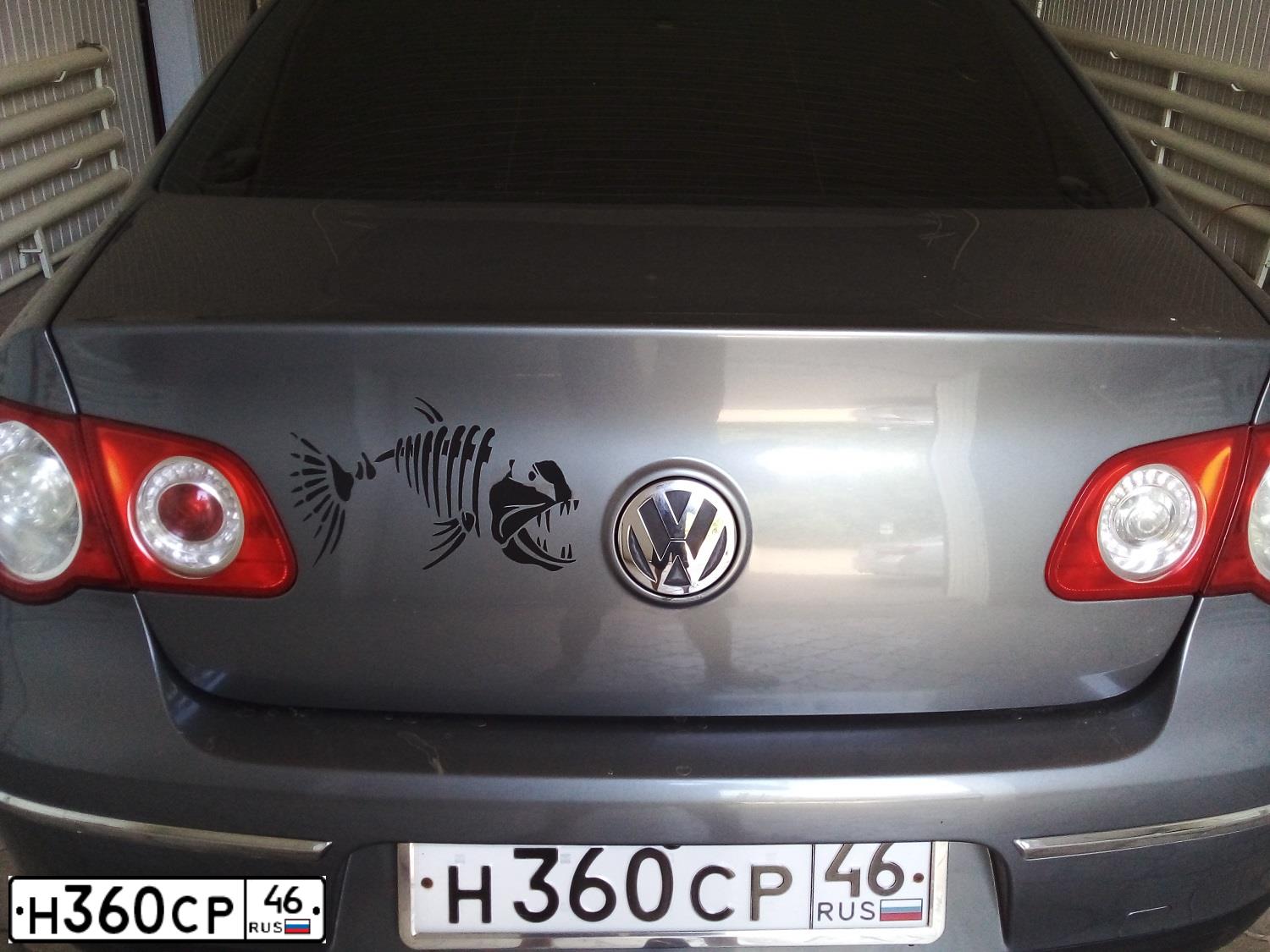 Фото автомобиля VOLKSWAGEN PASSAT, 2008 — госномер Н360СР46. Цвет: СЕРЫЙ