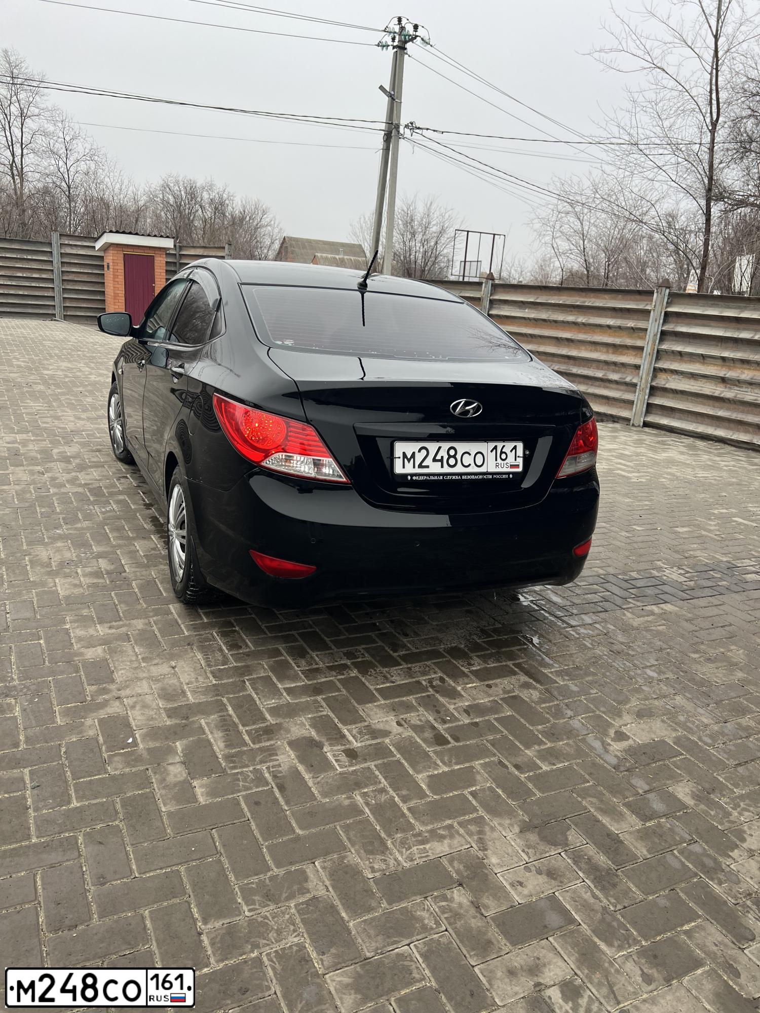 Фото автомобиля HYUNDAI SOLARIS, 2011 — госномер М248СО161. Цвет: ЧЕРНЫЙ