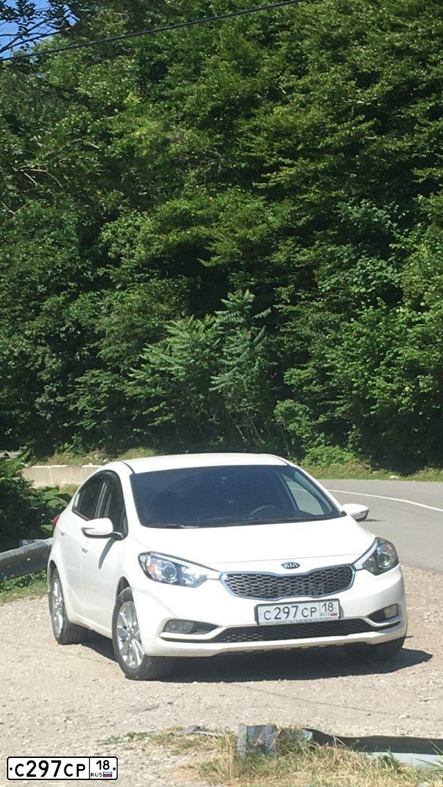 Фото автомобиля KIA CERATO, 2015 — госномер С297СР18. Цвет: Белый