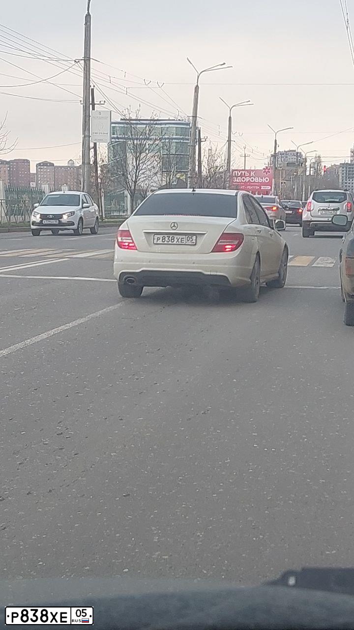 Фото автомобиля MERCEDES C-KLASSE, 2011 — госномер М965АС77. Цвет: Белый