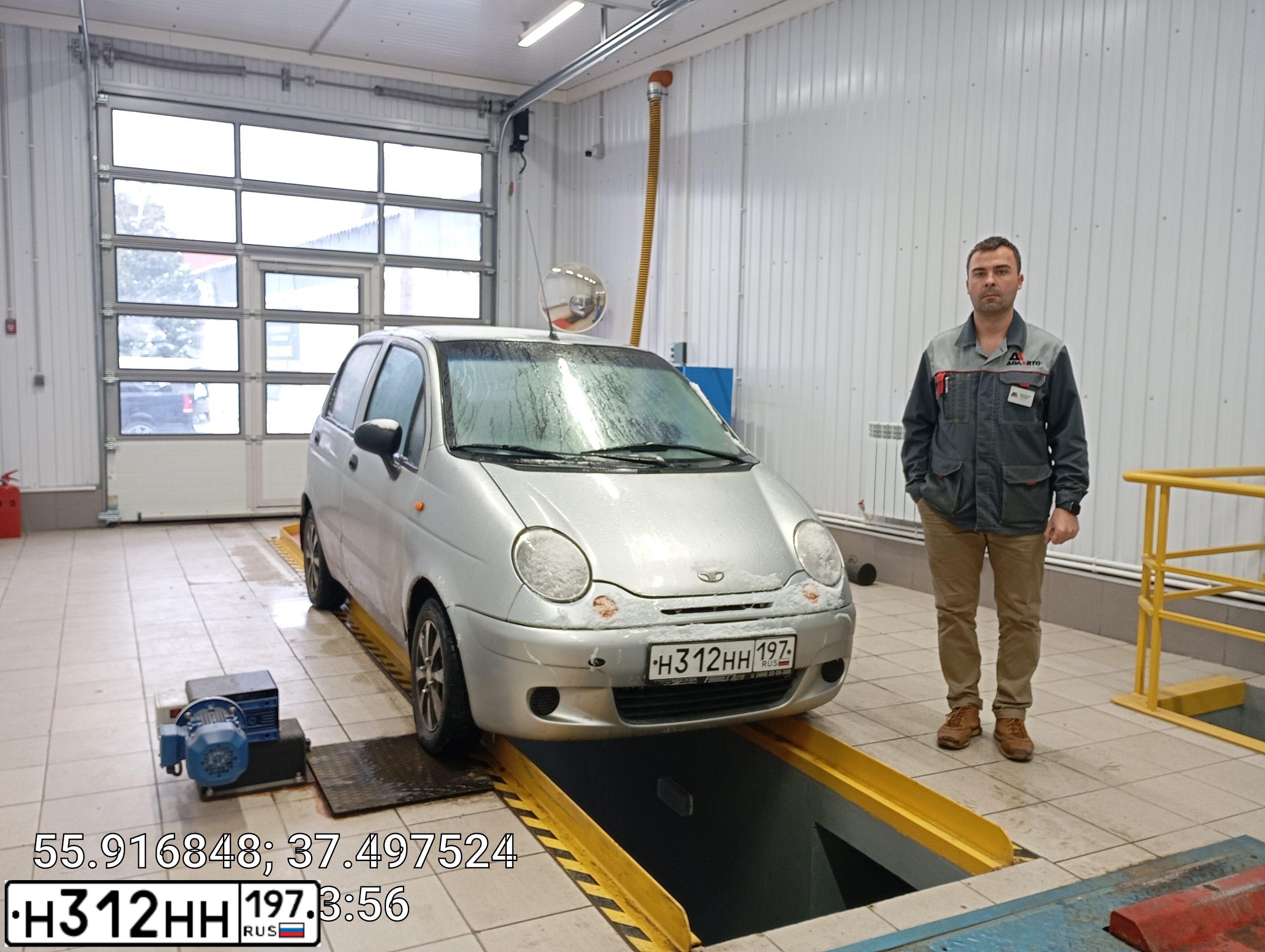 Фото автомобиля HYUNDAI TUCSON, 2008 — госномер К523ЕТ761. Цвет: ТЕМНО-СЕРЫЙ