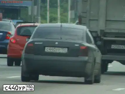 Фото автомобиля VOLKSWAGEN PASSAT, 2000 — госномер С952ЕО40. Цвет: ЧЕРНЫЙ