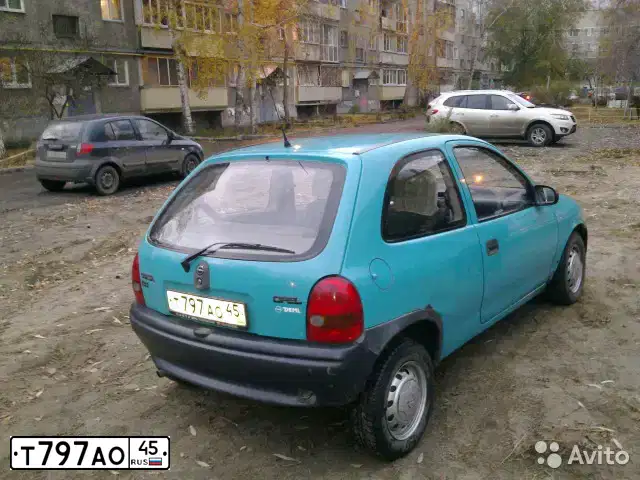 Фото автомобиля OPEL CORSA, 1993 — госномер Т797АО45. Цвет: МОРСКАЯ ВОЛНА