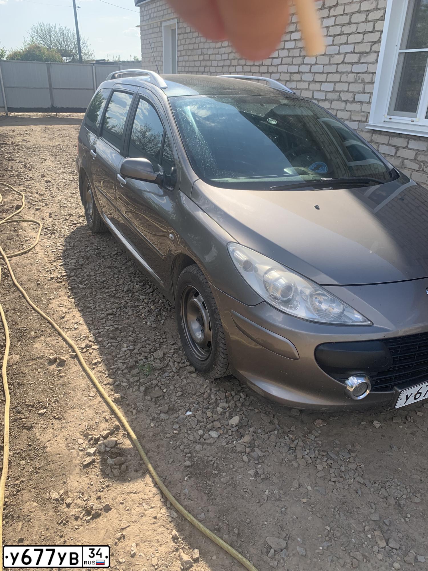 Фото автомобиля PEUGEOT 307, 2006 — госномер У677УВ34. Цвет: СЕРЫЙ