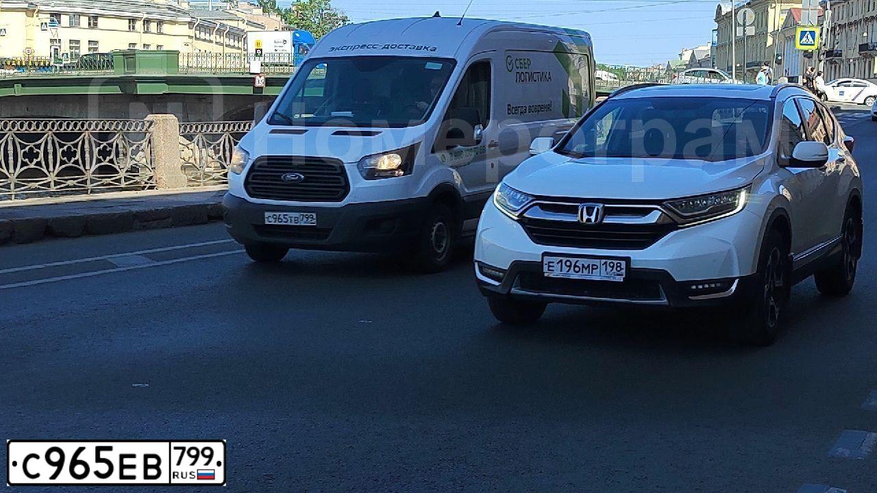 Фото автомобиля TOYOTA LANDCRUISER 200, 2018 — госномер С965ЕВ799. Цвет: ЧЕРНЫЙ