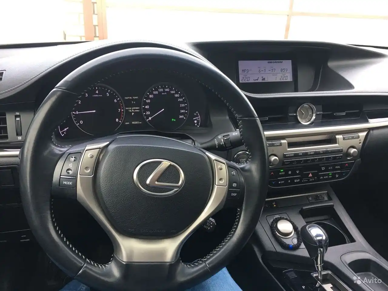 Фото автомобиля LEXUS ES, 2012 — госномер Н909РВ702. Цвет: Белый