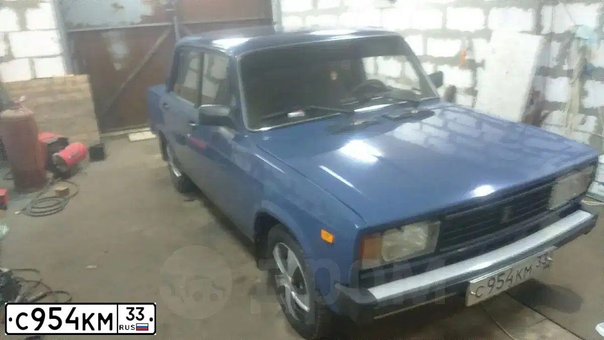 Фото автомобиля LADA 2105, 2002 — госномер С954КМ33. Цвет: синий