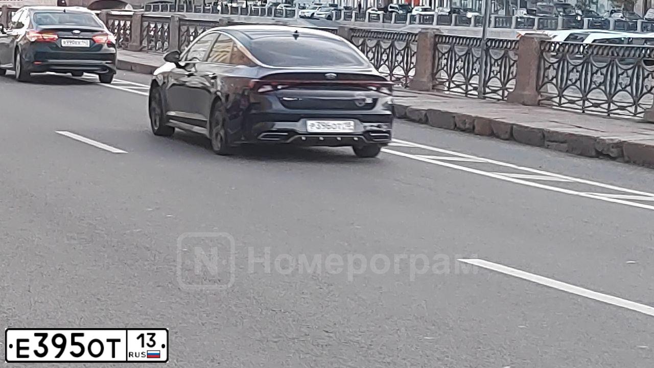 Фото автомобиля PORSCHE CAYENNE, 2006 — госномер К519РМ73. Цвет: ЧЕРНЫЙ
