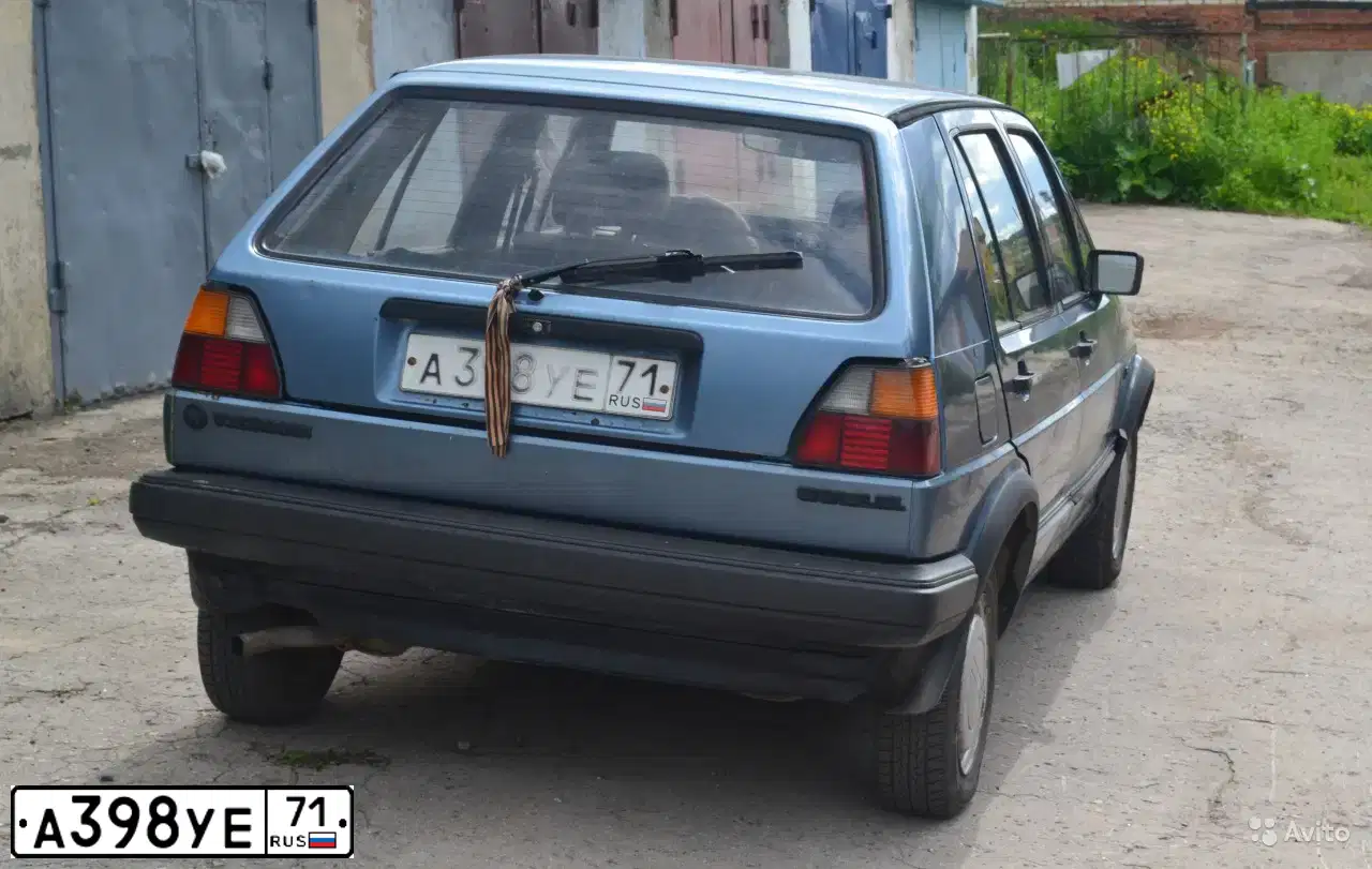Фото автомобиля VOLKSWAGEN GOLF, 1985 — госномер А398УЕ71. Цвет: СИНИЙ
