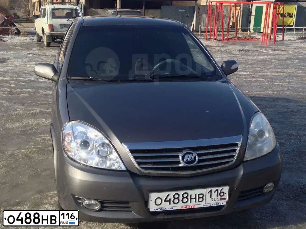 Фото автомобиля LIFAN BREEZ, 2011 — госномер О488НВ116. Цвет: СТАЛЬНОЙ (СЕРЫЙ)