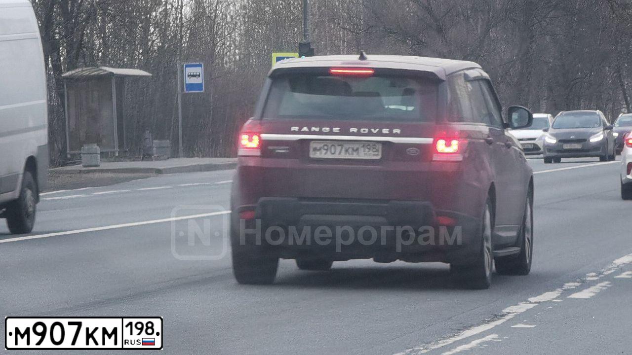 Фото автомобиля LANDROVER RANGE ROVER SPORT, 2017 — госномер К687ТЕ147. Цвет: ТЕМНО-КРАСНЫЙ