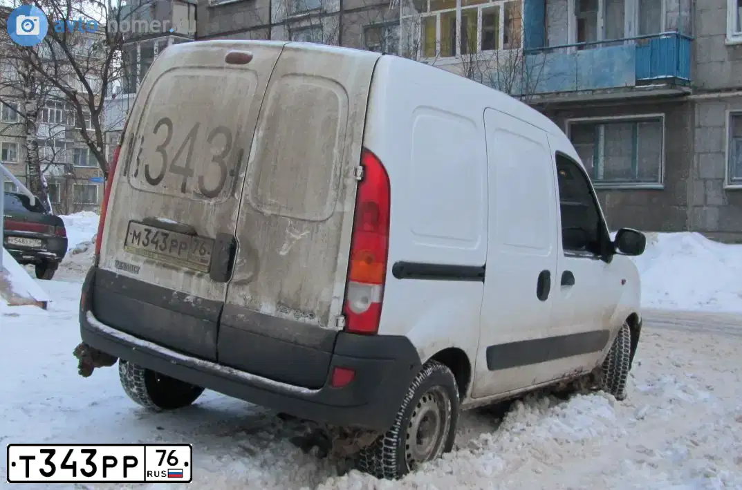 Фото автомобиля CHEVROLET NIVA, 2005 — госномер Н771УО76. Цвет: БЕЖЕВЫЙ