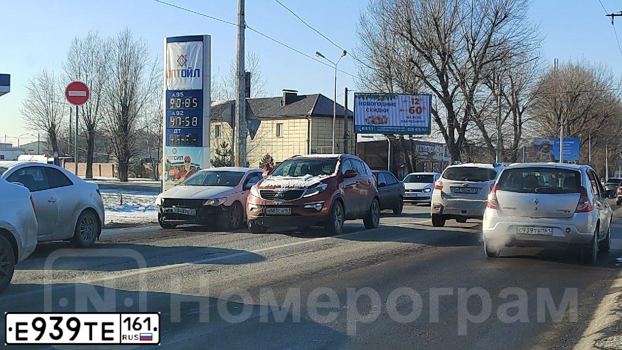 Фото автомобиля NISSAN QASHQAI, 2019 — госномер У619ЕЕ761. Цвет: СЕРЫЙ