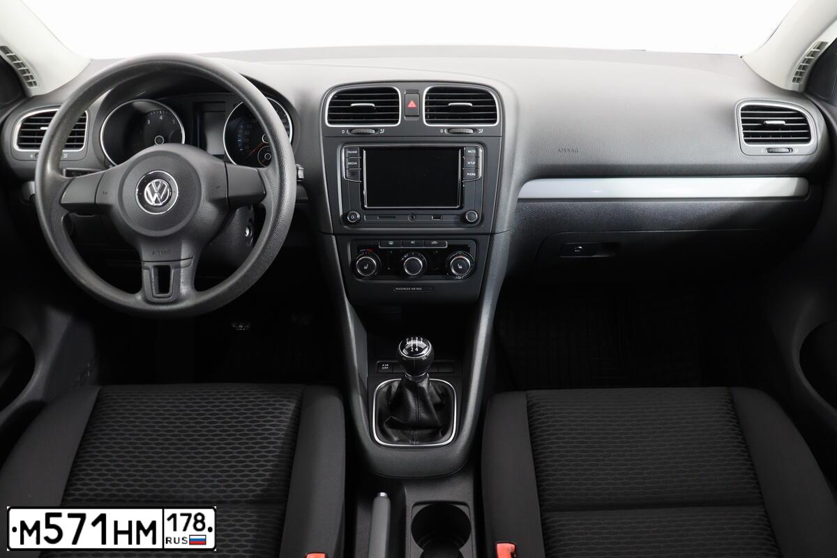 Фото автомобиля VOLKSWAGEN GOLF, 2012 — госномер М748РС198