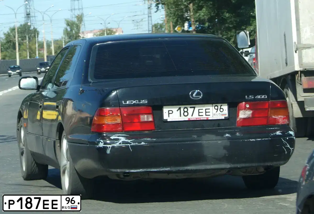 Фото автомобиля LEXUS LS, 1994 — госномер К247РМ763