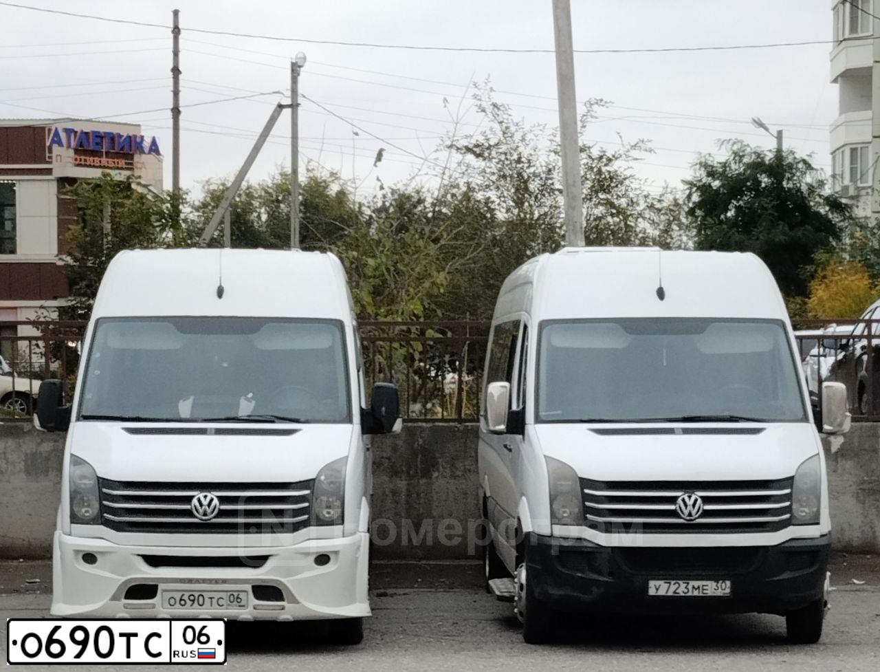 Фото автомобиля VOLKSWAGEN CRAFTER, 2013 — госномер О049ХВ178. Цвет: Белый