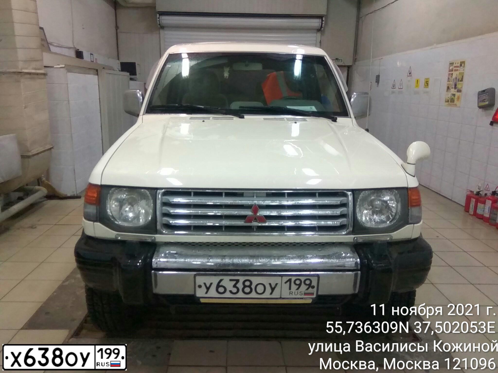 Фото автомобиля LADA 2107 LADA, 2008 — госномер У638ОУ199. Цвет: Темно-зеленый