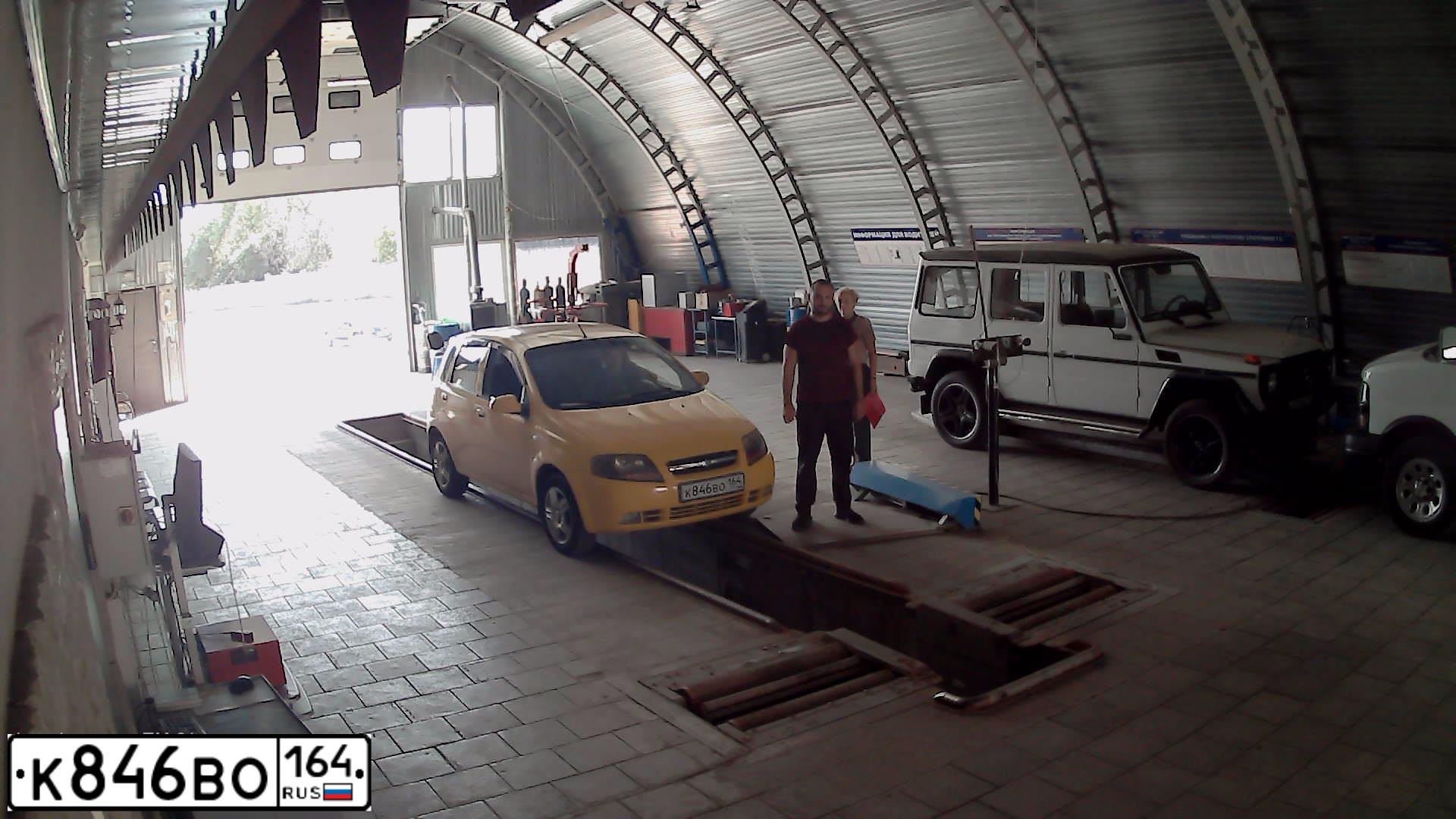 Фото автомобиля CHEVROLET AVEO, 2007 — госномер К777СН64. Цвет: ЖЕЛТЫЙ