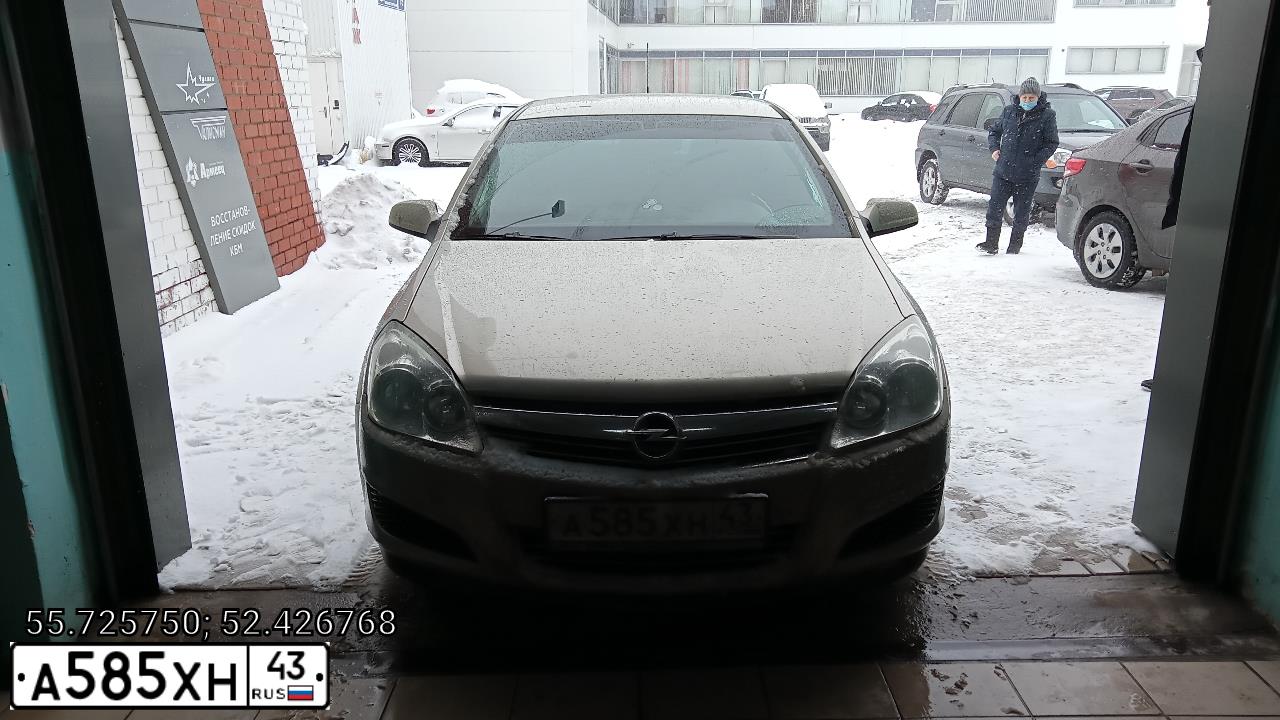 Фото автомобиля OPEL ASTRA, 2008 — госномер А585ХН43. Цвет: БЕЖЕВЫЙ
