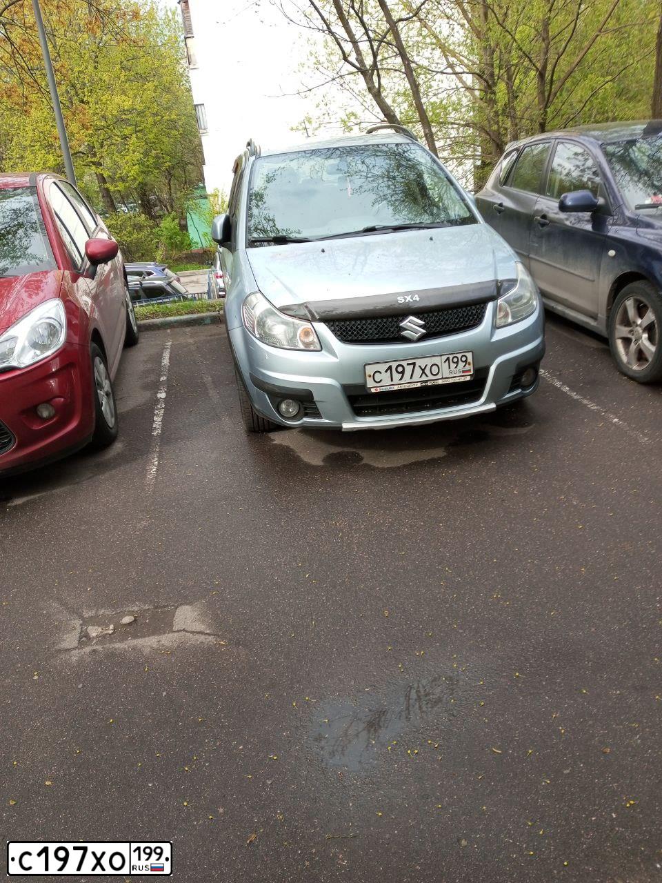 Фото автомобиля SUZUKI SX 4, 2010 — госномер С197ХО199. Цвет: ГОЛУБОЙ