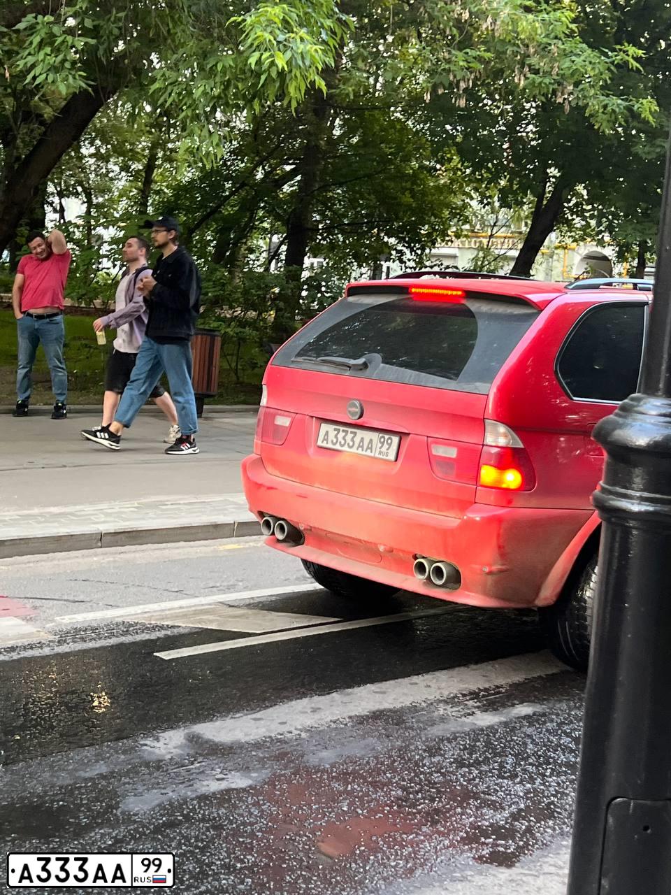 Фото автомобиля SEAT ALHAMBRA, 1998 — госномер А333АА99. Цвет: КРАСНЫЙ ТЕМНЫЙ
