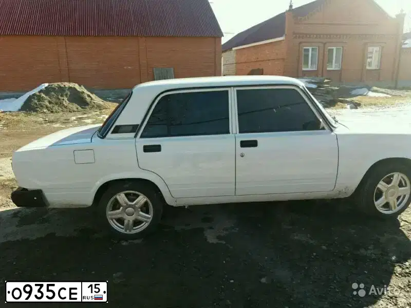 Фото автомобиля ЛАДА 210740, 2009 — госномер М903ТТ15. Цвет: ЯРКО-БЕЛЫЙ