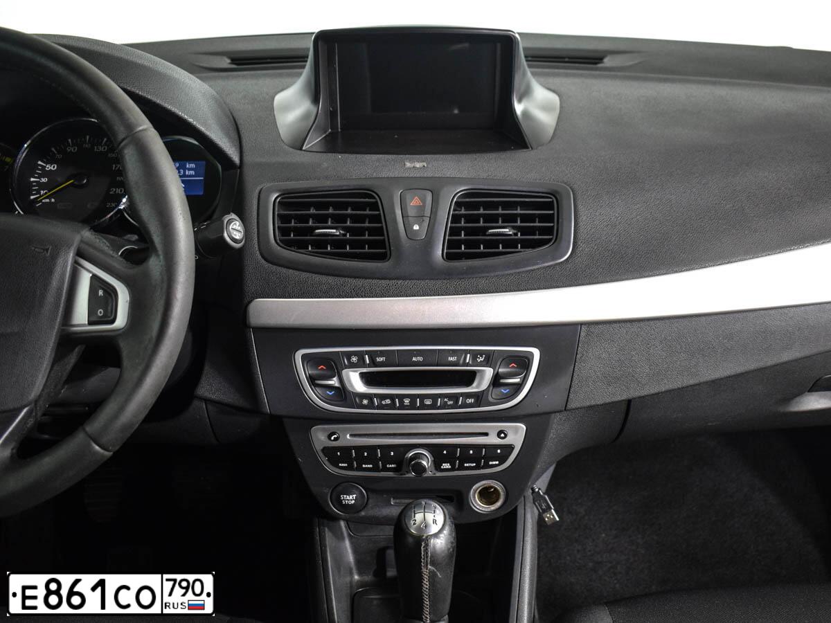 Фото автомобиля RENAULT MEGANE, 2012 — госномер В757МТ797. Цвет: БЕЖЕВЫЙ