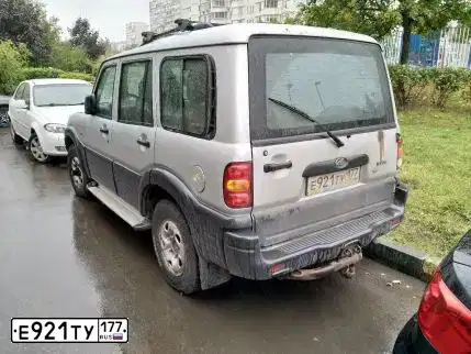 Фото автомобиля GAZ MARSHAL, 2005 — госномер Е921ТУ177. Цвет: СЕРЕБРИСТЫЙ