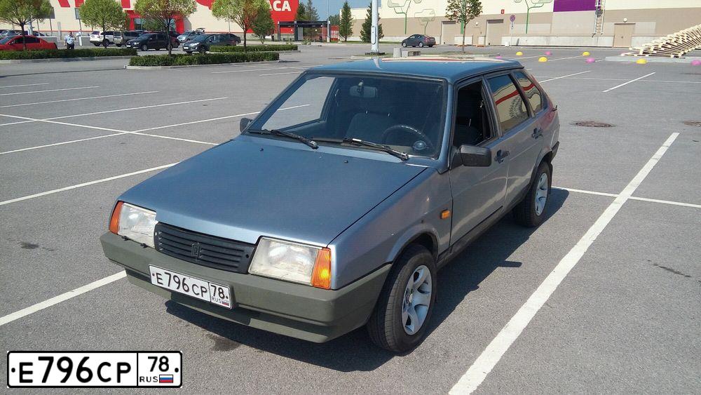 Фото автомобиля LADA 2109 SAMARA, 1990 — госномер Е796СР78. Цвет: СИНИЙ