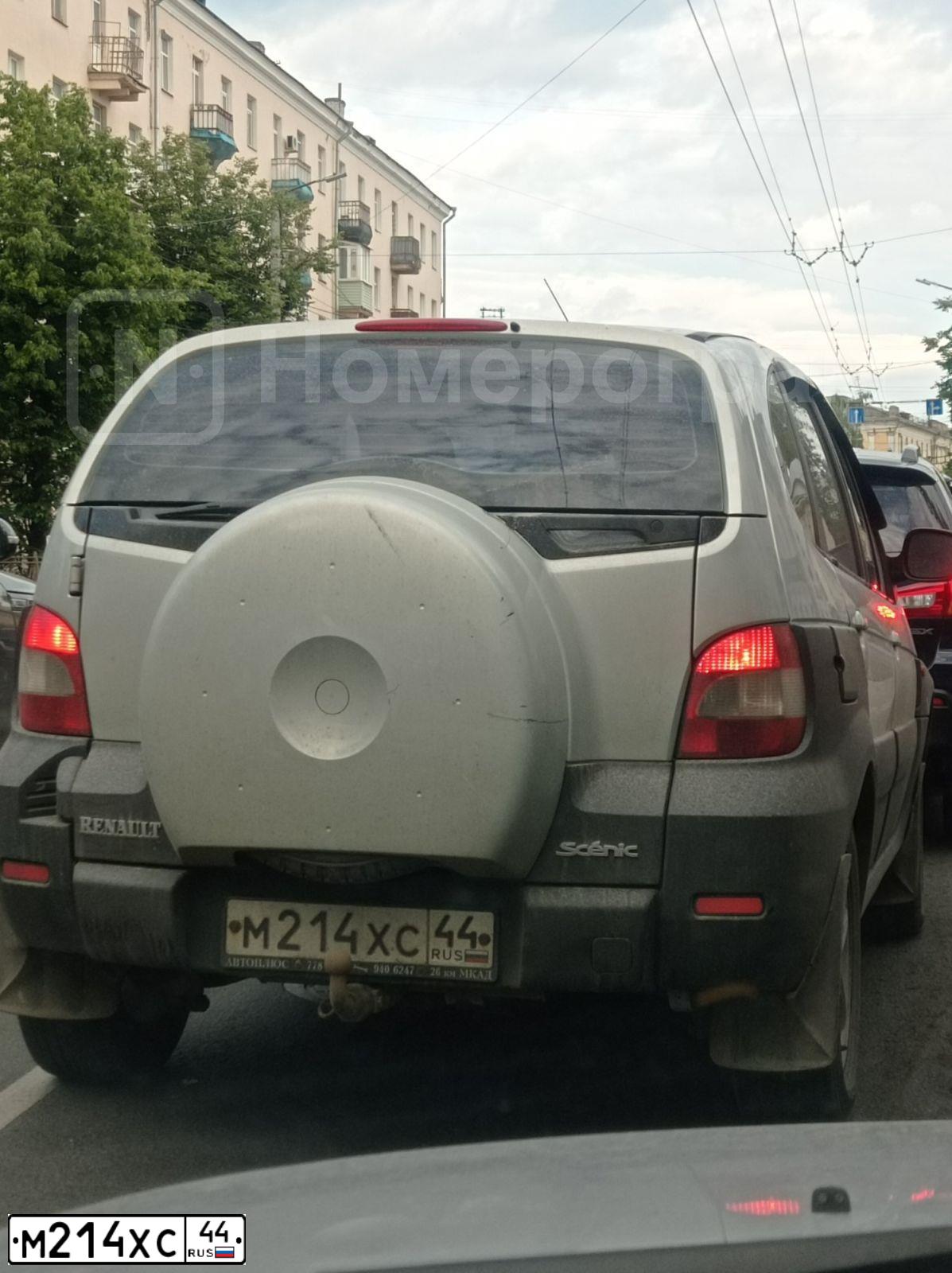 Фото автомобиля RENAULT MEGANE /GRAND/ SCENIC, 2002 — госномер М214ХС44. Цвет: СЕРЫЙ