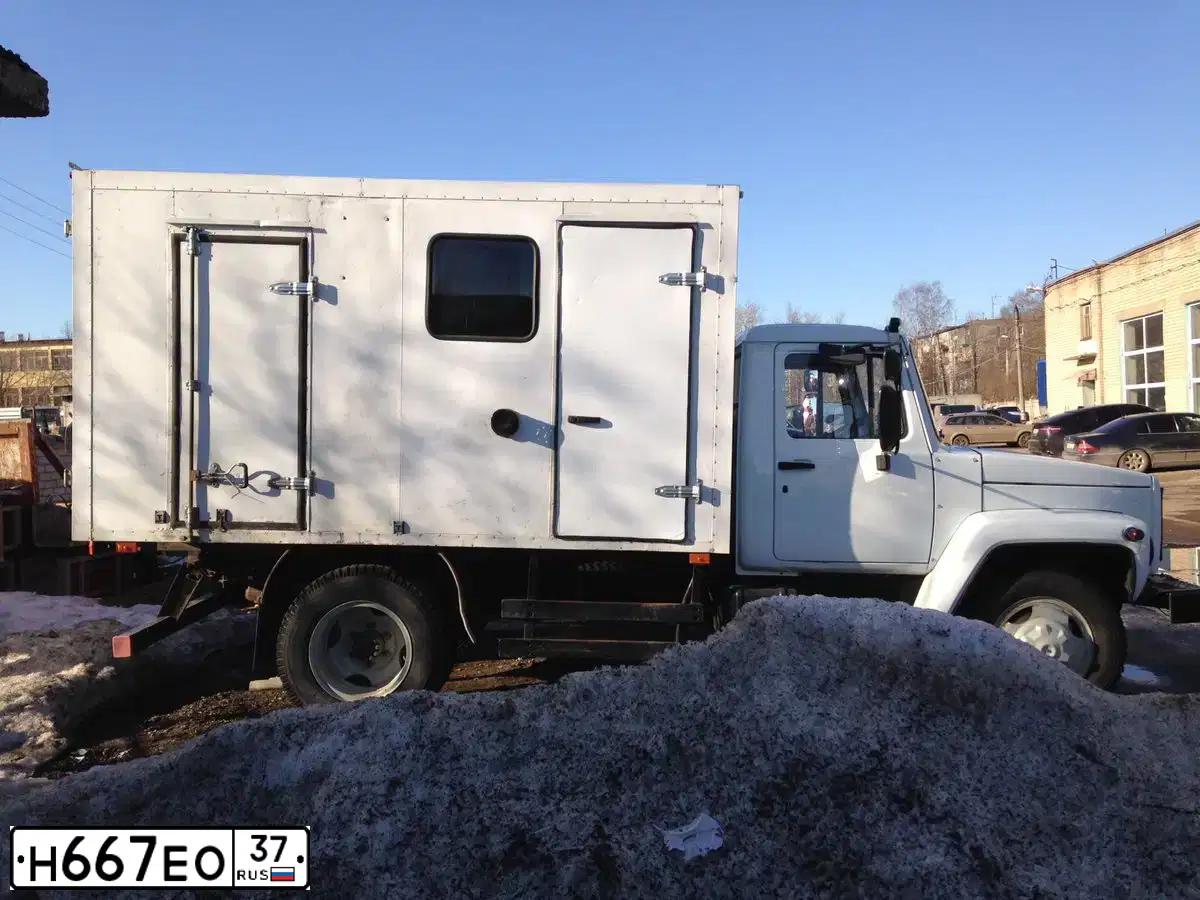 Фото автомобиля GAZ Z 3307, 2010 — госномер Е159ХН73. Цвет: Белый