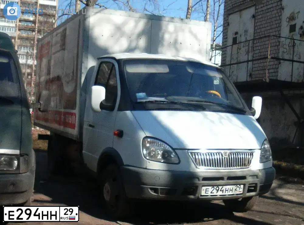 Фото автомобиля GAZ 3302 EL, 2006 — госномер Е294НН29. Цвет: БЕЛЫЙ