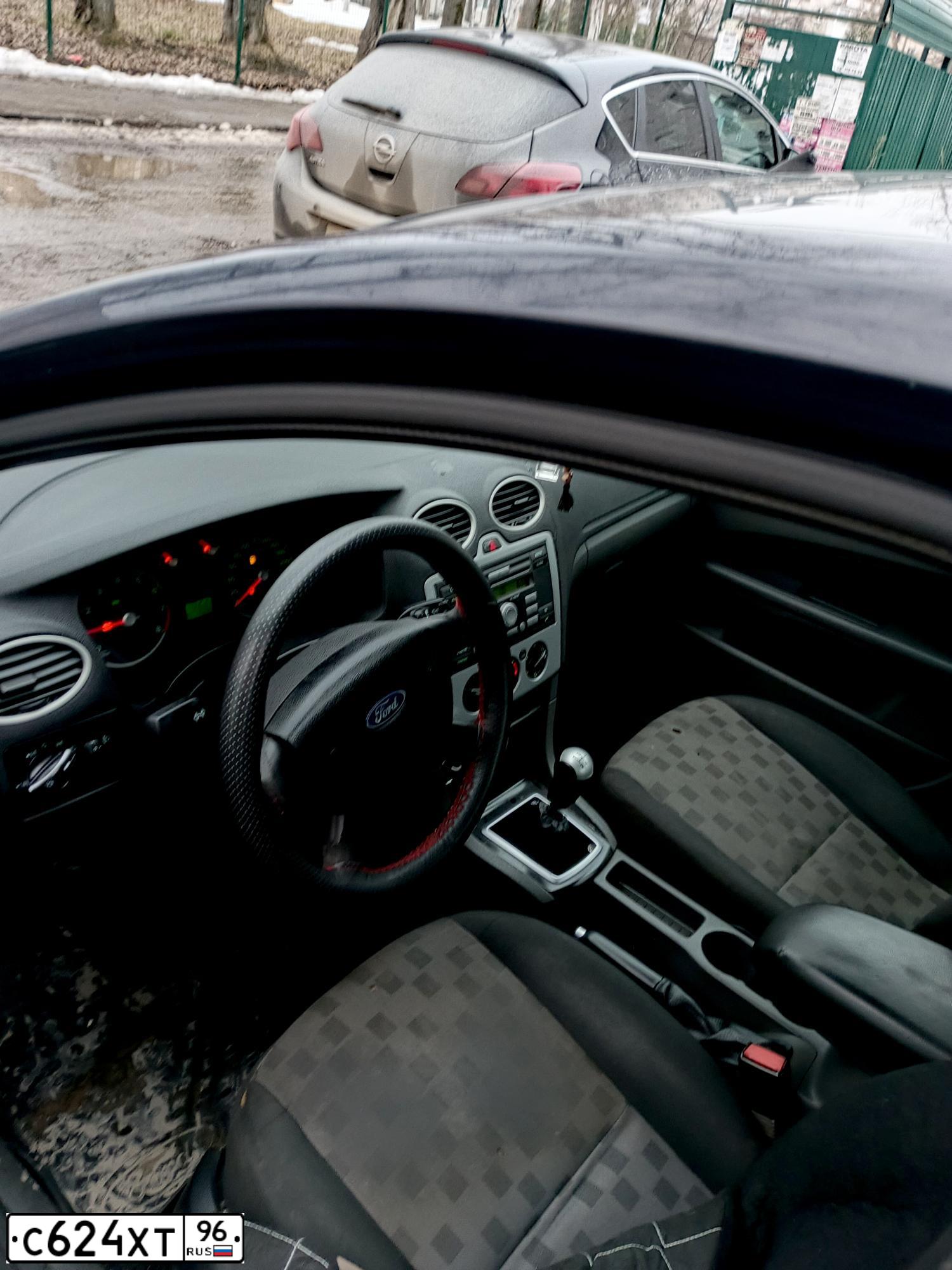 Фото автомобиля FORD FOCUS, 2006 — госномер С624ХТ96. Цвет: ТЕМНО-СИНИЙ