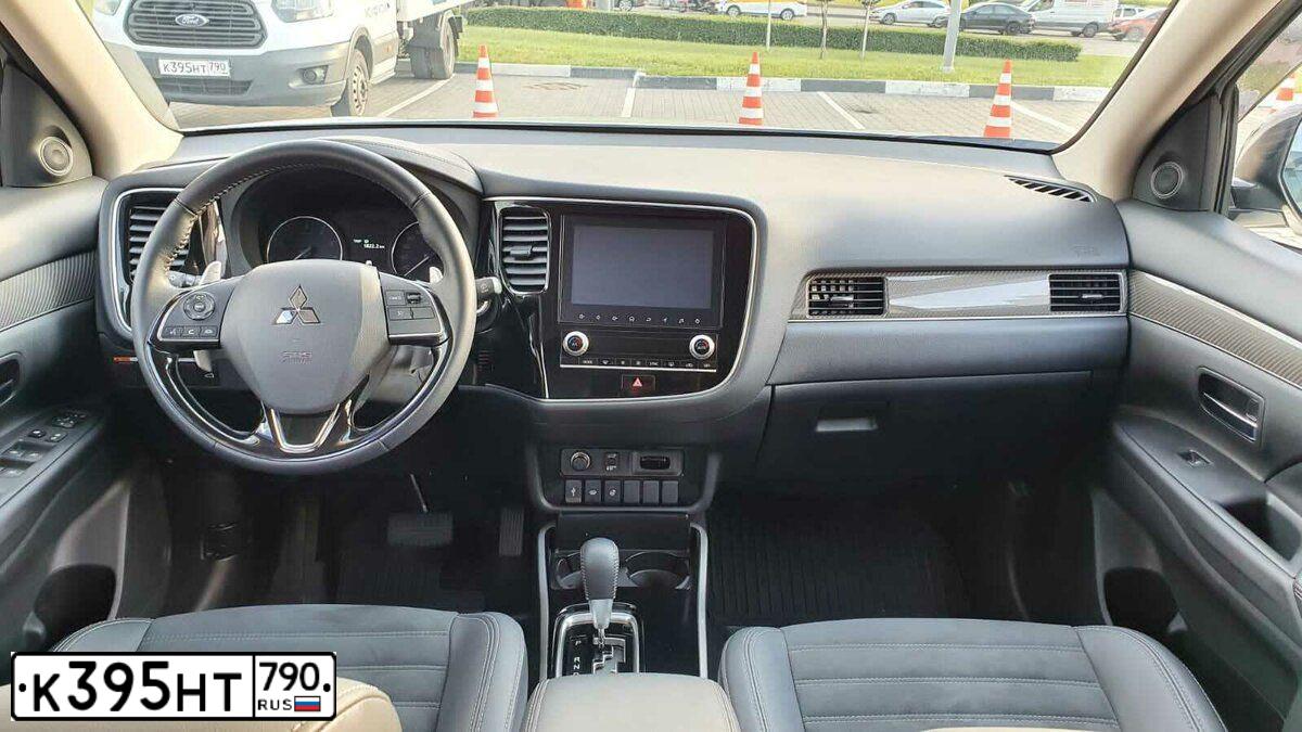 Фото автомобиля FORD TRANSIT, 2020 — госномер А813НВ761. Цвет: Белый