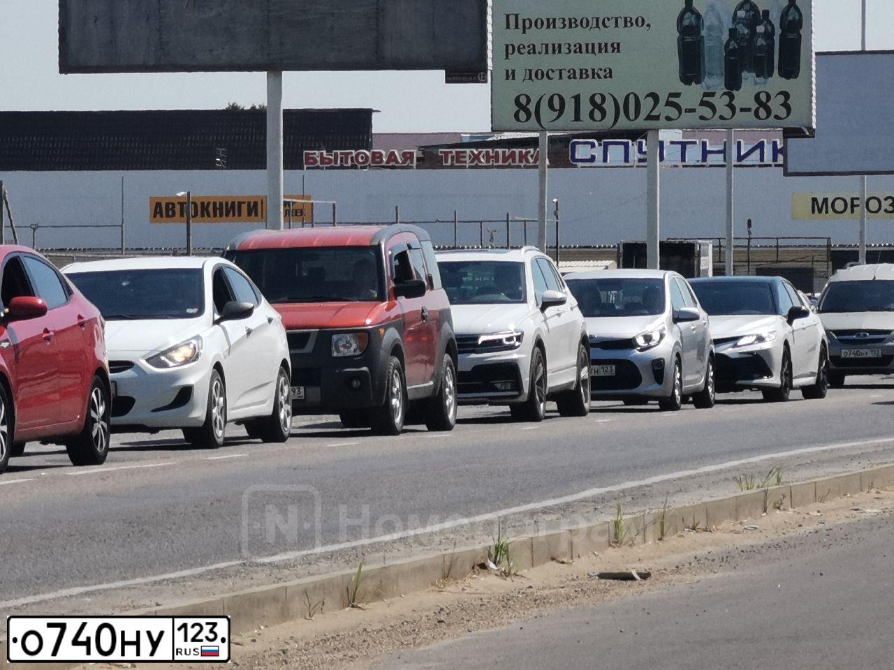 Фото автомобиля MITSUBISHI LANCER, 2007 — госномер А415СК252. Цвет: синий