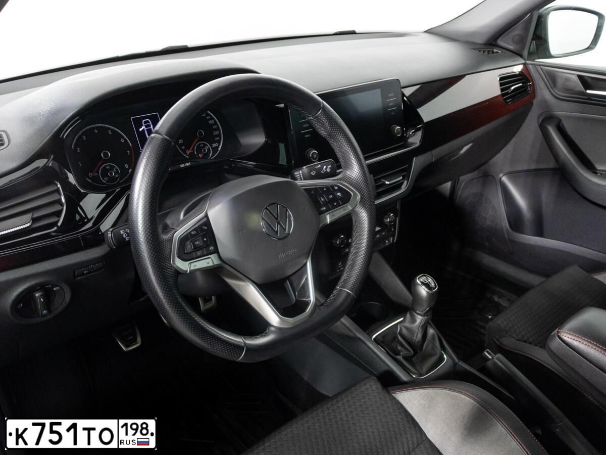 Фото автомобиля VOLKSWAGEN POLO, 2021 — госномер К373СН53. Цвет: Белый